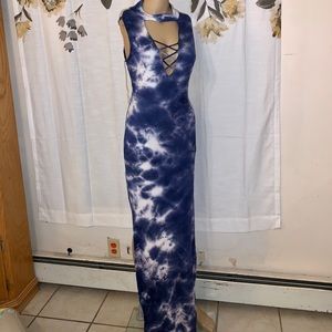 Fashion Nova T-shirt open leg/ back maxi dress